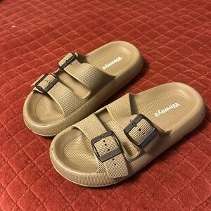 Weweya Sandals for Women Pillow Slippers Buckle Adjustable Slides sz35-36